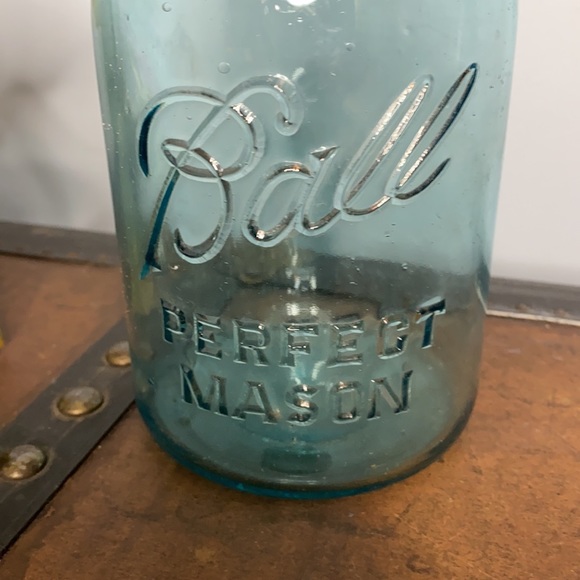. Antique "Perfect Mason" Blue Sloop Shoulder Masons Ball Jar With Zinc Tin Lid - Picture 3 of 8